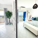 Stunning Sunrise & Sunset Rooftop Condo By Becherish