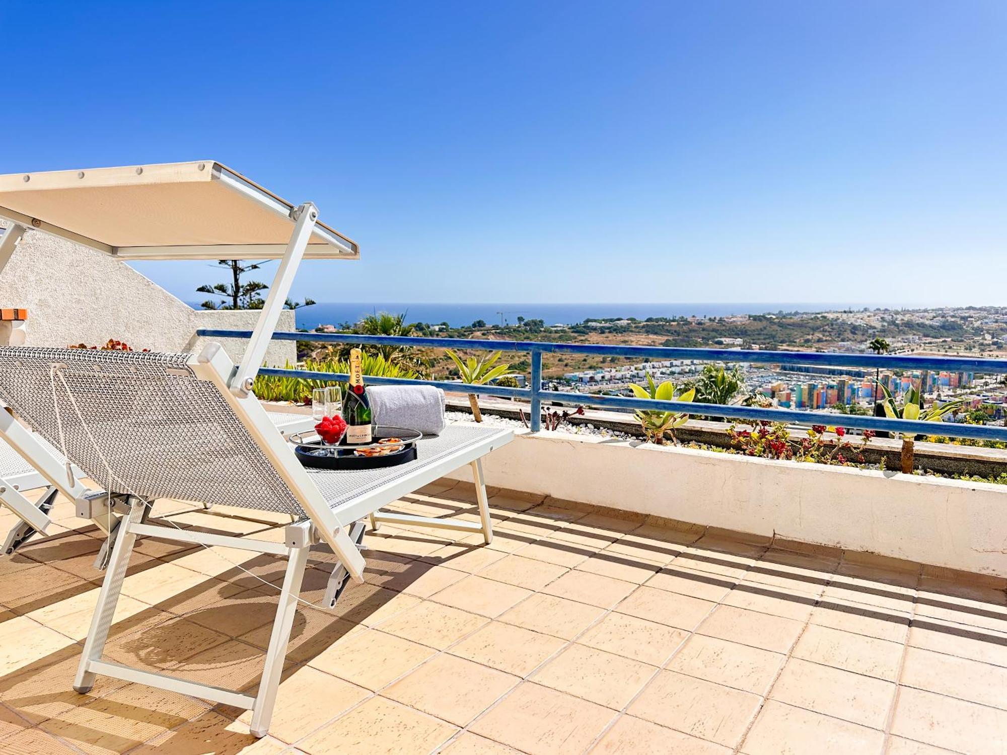 Stunning Sunrise & Sunset Rooftop By Becherish Apartment Albufeira